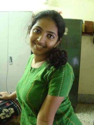 mallu girl nude|Mallu girl nude video, malayali house wife boob press